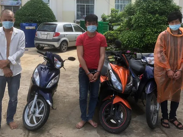 Đặt mua ma túy trên mạng rồi cướp tài sản
