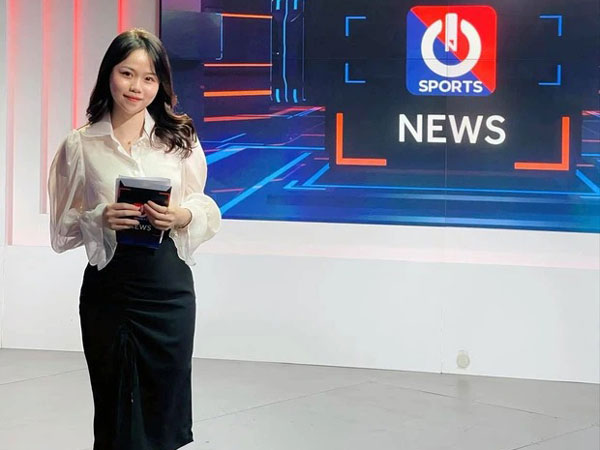 Mẹ nuôi Quang Hải công khai ủng hộ Huỳnh Anh làm BTV thể thao, nói gì mà nhắc đến cả quá khứ?