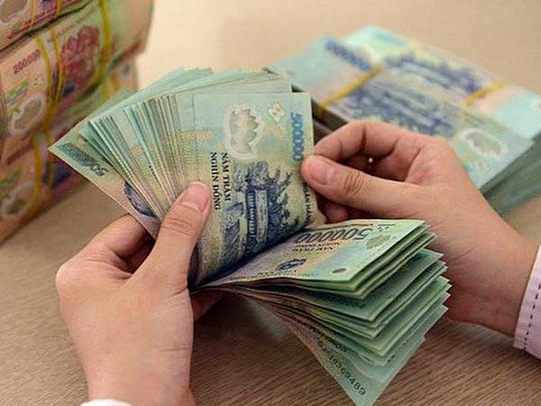 Lãi suất tiết kiệm thấp kỷ lục trong vòng 10 năm, gửi tiền tại đâu đang có lợi nhất?