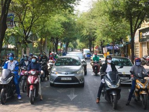 Phó thủ tướng Vũ Đức Đam dự đoán thời điểm cuộc sống người dân ở TP HCM có thể trở lại bình thường