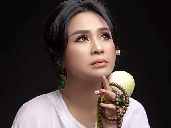 Ca sĩ Thanh Lam lên tiếng về thông tin được ưu ái khi tiêm vắc-xin Covid-19