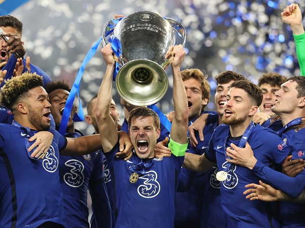 Chelsea sẽ diễu hành Cúp Champions League trận gặp Tottenham