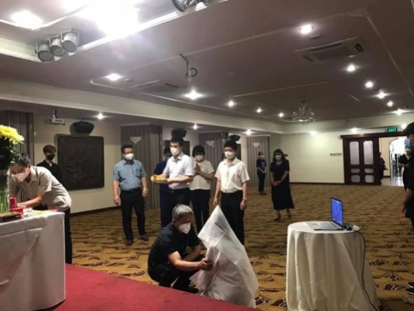 Hoàn cảnh éo le của gia đình nữ sinh Hải Dương 3 lần tình nguyện chống dịch, hiện đang chi viện tại TP.HCM không thể về chịu tang cha