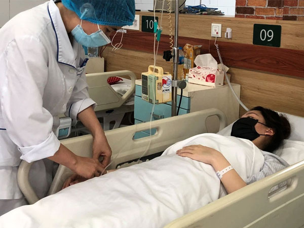 Lan truyền cách tự chữa Covid-19 trên mạng: GĐ Trung tâm chống độc BV Bạch Mai cảnh báo ngộ độc thuốc hạ sốt