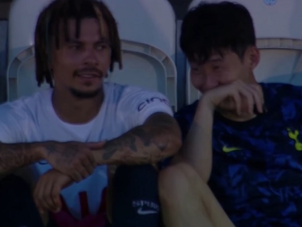 Son Heung-min bật cười khi thấy đồng đội sút bóng lên khán đài