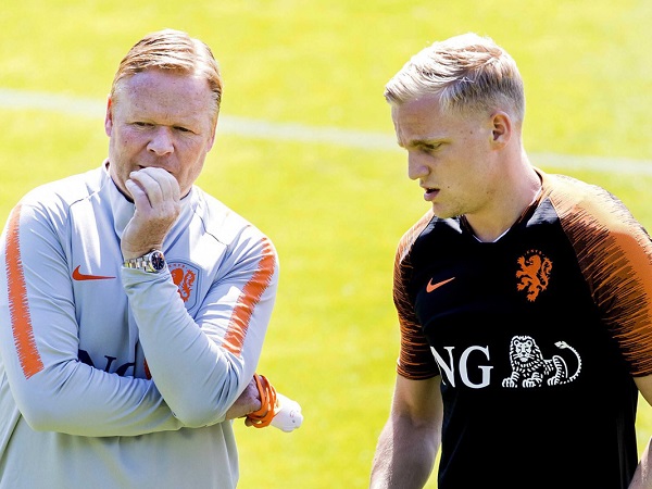 Van de Beek từ chối Barca, quyết tâm trụ lại MU