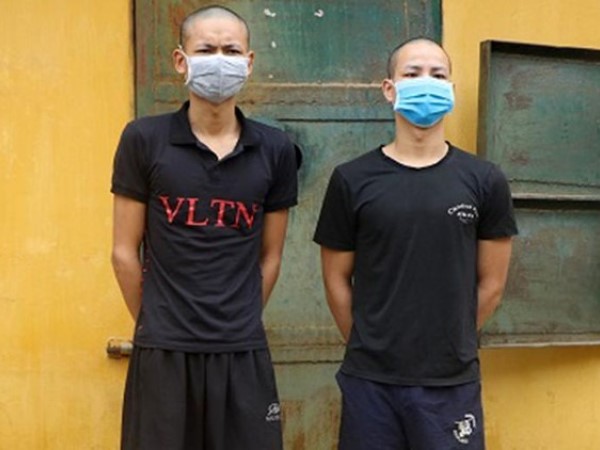 Khởi tố đối tượng 'Bắt giữ người trái pháp luật' và 'Cướp tài sản'
