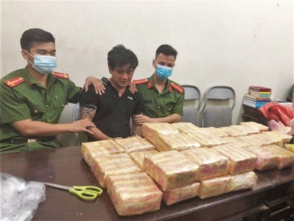 Hà Tĩnh: Vận chuyển thuê số lượng ma túy ‘khủng’ nhận công rẻ mạt