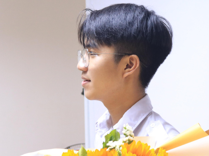 Cô giáo Văn chấm điểm 7 cho bài phân tích 'Sóng' gây tranh cãi, nhưng đáng lưu tâm lại nằm ở chỗ khác