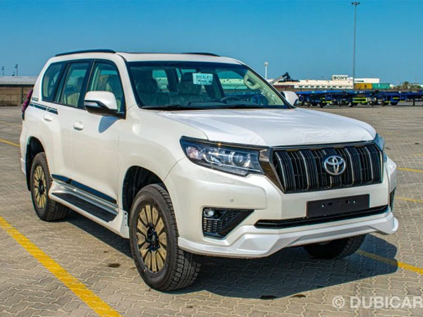 Toyota Land Cruiser Prado 2021 nhập Trung Đông chào hàng nhà giàu Việt với giá hơn 4 tỷ đồng: Động cơ khủng, nhiều 'đồ chơi'