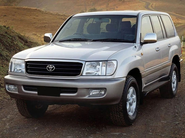 Tài xế Toyota Land Cruiser 1999 chở Thứ trưởng: ‘22 năm chinh chiến Bắc Nam vẫn an toàn, bền bỉ, dùng 10 năm nữa vẫn tốt’