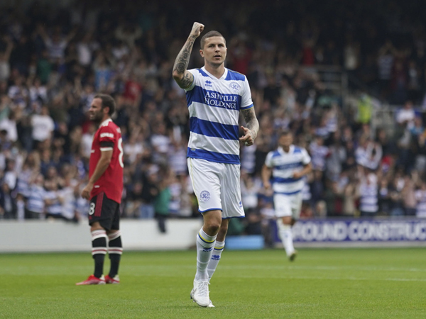MU thua bẽ bàng đội hạng dưới QPR