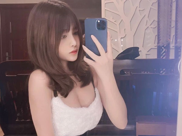 Xuất hiện streamer gần 700 ngàn follows tự nhận là nữ chính trong kho ảnh nóng 40G khiến dân mạng xôn xao