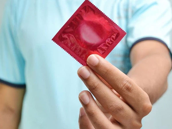 Người dân Hà Nội có được ra ngoài mua 'ba con sói' trong thời gian giãn cách?