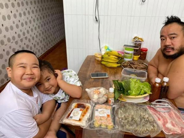 Diễn viên Hiếu Hiền gây bất ngờ với diện mạo râu ria như 'Lỗ Trí Thâm' giữa mùa dịch