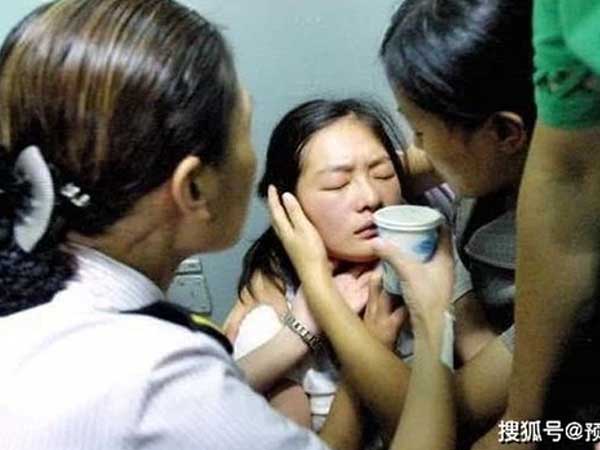 Cô gái 24 tuổi bị nhồi máu não trong đêm khuya, BS cảnh báo thói quen sau khi quan hệ tình dục có thể gây hại sức khỏe