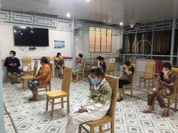 Phá 2 vụ đánh bạc ở miền Tây có nhiều 'quý bà' tham gia