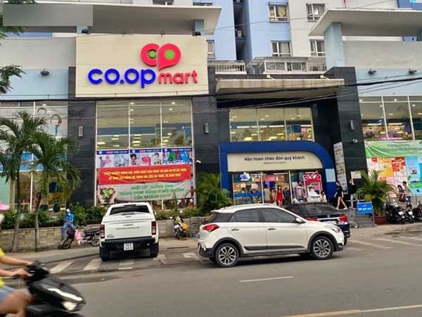 Siêu thị tại TP.HCM thông báo ngừng hoạt động sau 17h, kể cả mua hàng online