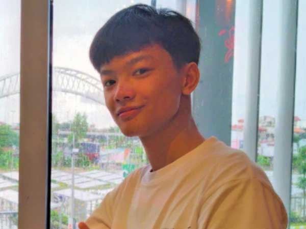 Thủ khoa khối A toàn quốc: Từ chối học trường chuyên nhưng thành tích 12 năm vẫn đỉnh của đỉnh