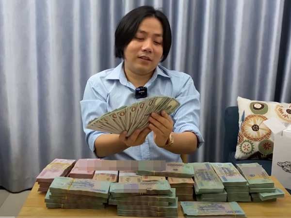 'Triệu phú đô la' Khoa Pug mách Gen Z chọn ngành sao cho mau giàu, đến năm 30 tuổi có thể tự mua nhà ở Sài Gòn