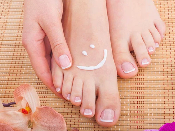 5 thay đổi của bàn chân tiềm ẩn bệnh hiểm nghèo đang 'gõ cửa', tuổi thọ ngắn hay dài cũng chỉ cần nhìn dấu hiệu này là biết!