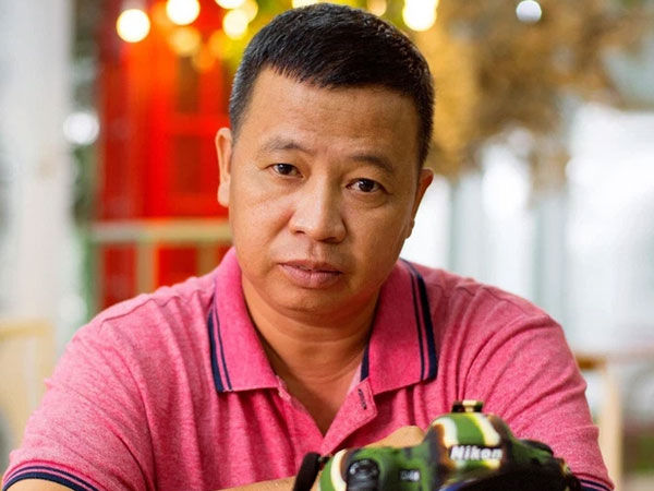 Diễn viên Lữ Đắc Long thông báo tình trạng hiện tại của cả gia đình sau thời gian điều trị Covid-19, phải dùng đến cả máy thở!
