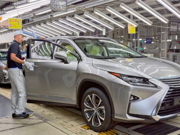 Toyota tạm dừng sản xuất tại 2 nhà máy do Covid-19