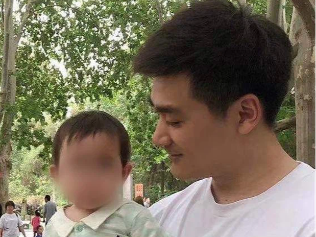 Thảm họa đường hầm Trịnh Châu: Vợ ngất lịm trước thi thể chồng trong nhà xác cùng dòng chữ 'vô danh', yêu cầu cuối của nạn nhân thật xót xa