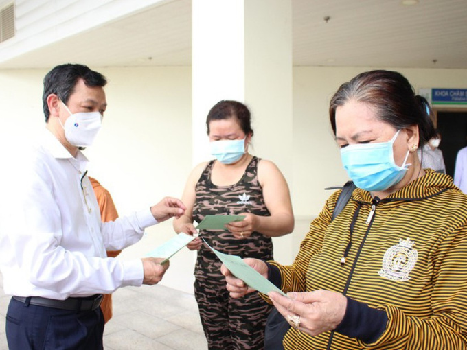 Lời kể bệnh nhân COVID-19 vừa qua cơn nguy kịch: 'Thần chết' cách một hơi thở!