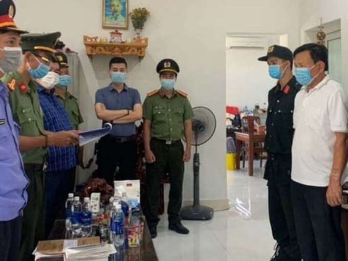Bắt Giám đốc và Phó Giám đốc Cảng hàng không Quốc tế Phú Bài
