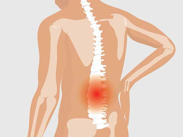 Những thói quen hàng ngày đang phá hủy cột sống mà bạn cần tránh