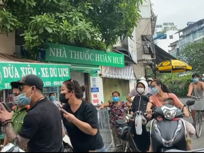 Vụ vợ chồng gây rối, đòi xông vào chợ Yên Phụ: Người chồng từng có 4 tiền án, tiền sự