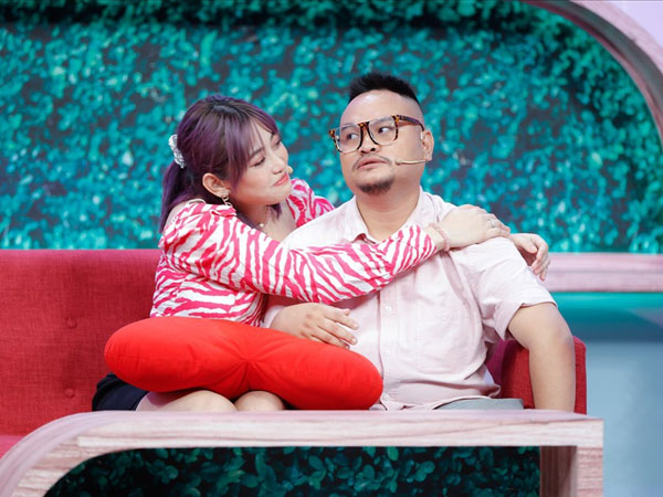 Khẳng định chia tay trong hòa bình, Lương Minh Trang lại tiết lộ bị Vinh Râu chặn Facebook khiến nhiều người khó hiểu