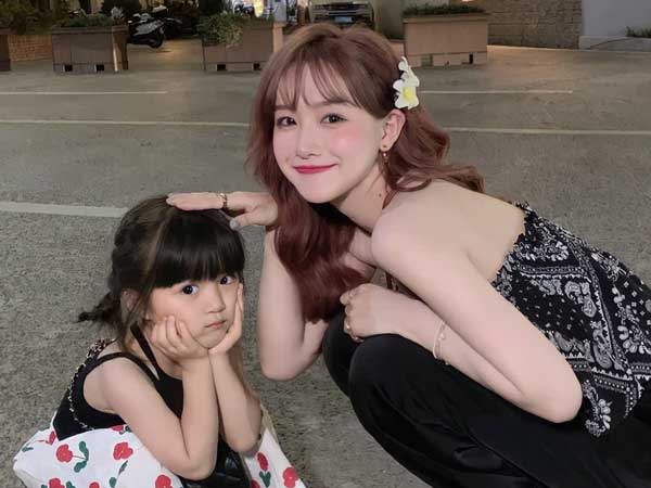 'Gia sư toàn phần' cho con cái giới siêu giàu ở Trung Quốc: Ngoại hình trẻ đẹp chuẩn gu chủ, học thức có thừa vẫn bị mất việc vì 1 quả trứng gà