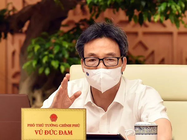 Phó Thủ tướng tha thiết đề nghị các tỉnh nhường vắc-xin cho TP HCM