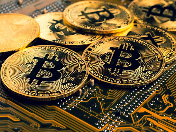 Một tuần sôi sục, Bitcoin tăng giá 250 triệu đồng
