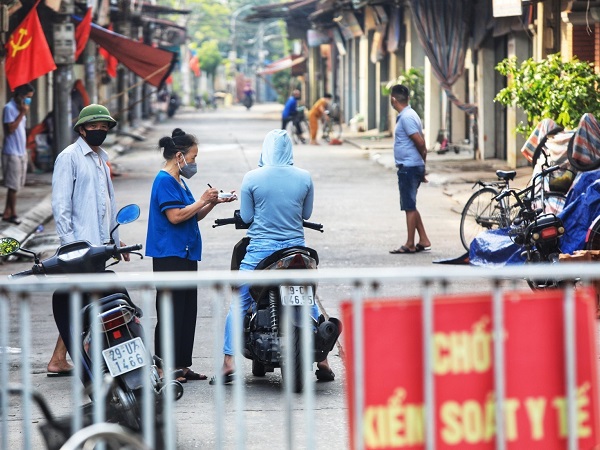Tối 1/8 Hà Nội thêm 16 ca dương tính SARS-CoV-2, trong ngày có tổng 73 ca