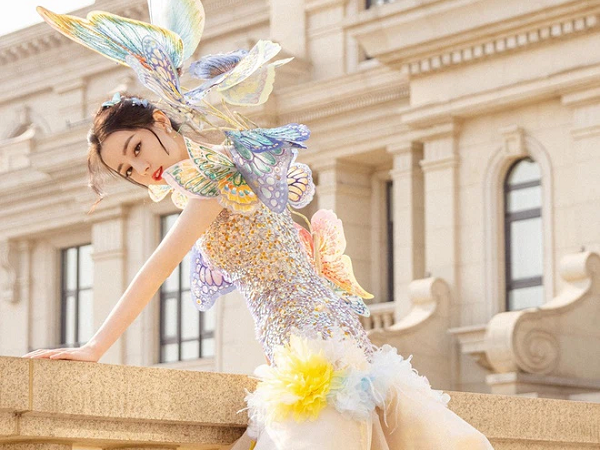 Ngắm BST váy công chúa đẹp như mơ của Địch Lệ Nhiệt Ba