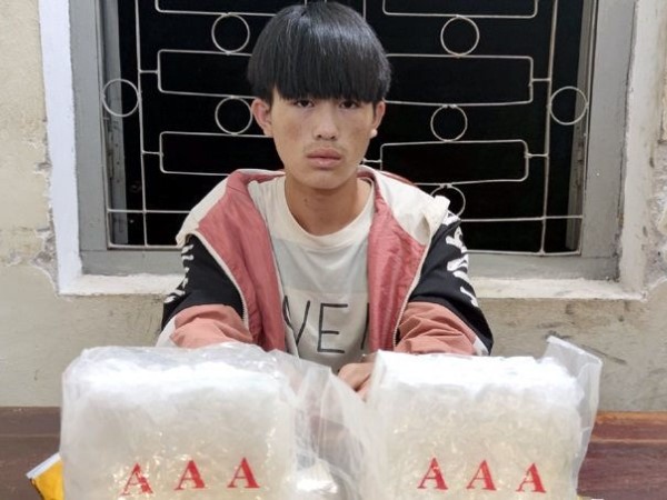 Điện Biên: Bắt đối tượng vận chuyển 2 kg ma túy đá