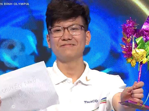 NÓNG: Thí sinh Olympia bị tố 'tự nhận' quen người trong ban ra đề, dùng từ tục tĩu kể chuyện quan hệ tình dục với bạn gái