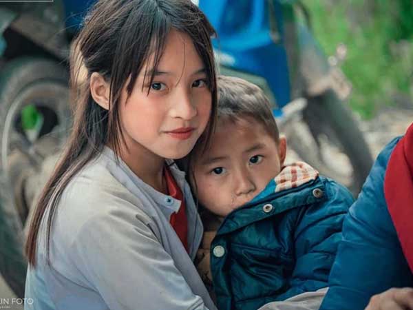 Em gái Hà Giang sở hữu nhan sắc 'cực nét' khiến ai nấy tới tấp gọi tên 'hoa của đá'