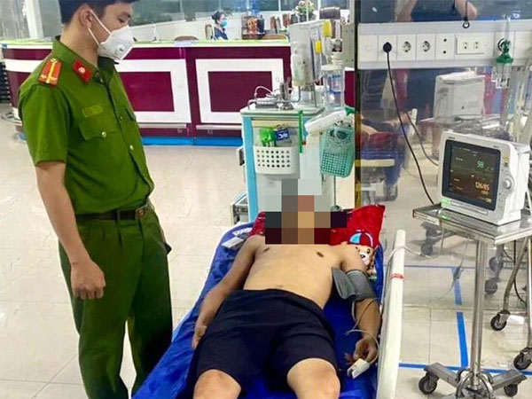 Bị phản đối chuyện yêu đương, nam thanh niên vào thuê khách sạn uống 2 vỉ thuốc ngủ để tự tử