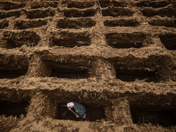 Covid-19: Cơn ác mộng của các phu mộ tại vùng tâm dịch châu Á