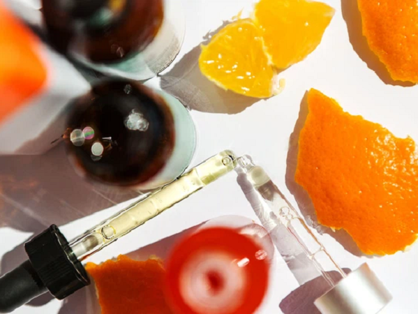 Những công dụng giúp vitamin C trở thành 'thần dược' của làn da