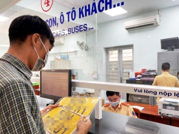 Ô tô đăng ký mới đang giảm kỷ lục