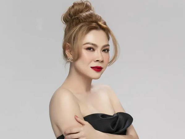 Bị chê 'sến' khi hát hit của Hiền Hồ, Thanh Thảo lên tiếng, còn có lời nhắn nhủ tới đàn em