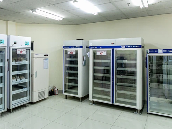 Bên trong kho máu đang 'cạn kiệt' của Trung tâm Truyền máu BV Chợ Rẫy: Chúng ta có thể chờ dịch bệnh qua đi nhưng người bệnh không thể chờ máu!