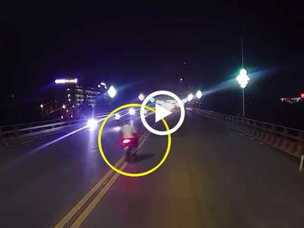 Video: Phóng như bay trên cầu, khoảnh khắc thanh niên nguy kịch sau đó khiến ai nấy ám ảnh