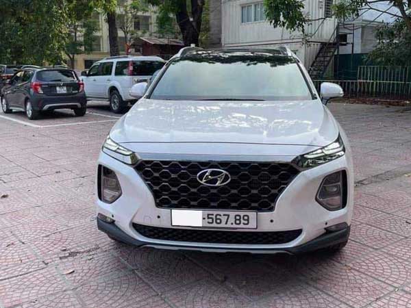 Bốc trúng biển 'sảnh rồng 567.89’, Hyundai Santa Fe cũ vẫn đắt giá hơn Mercedes-Benz GLC cả trăm triệu đồng