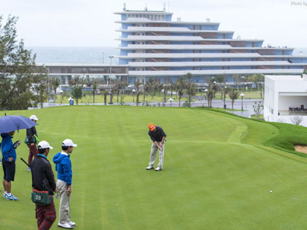 Giám đốc Sở Du lịch bị đình chỉ công tác vì chơi golf 'lậu' giữa đại dịch Covid-19 rồi thành F1